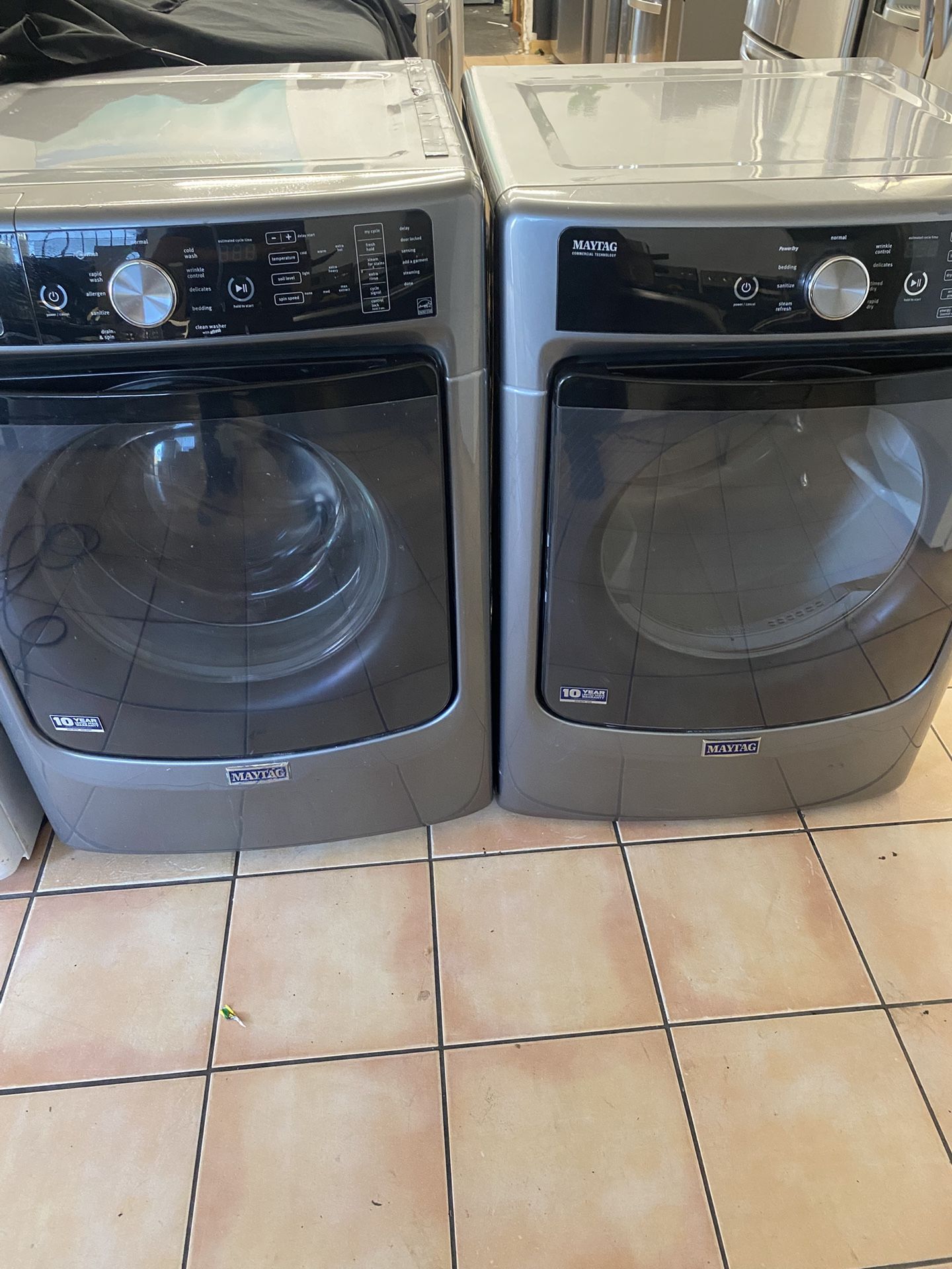 WASHER AND GAS DRYER SET