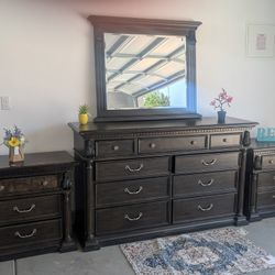 Beautiful Coffee Wood Dresser & Stands & Mirror 