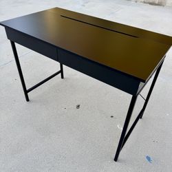 🖤 Black Desk w/ Drawers & Cable Slot