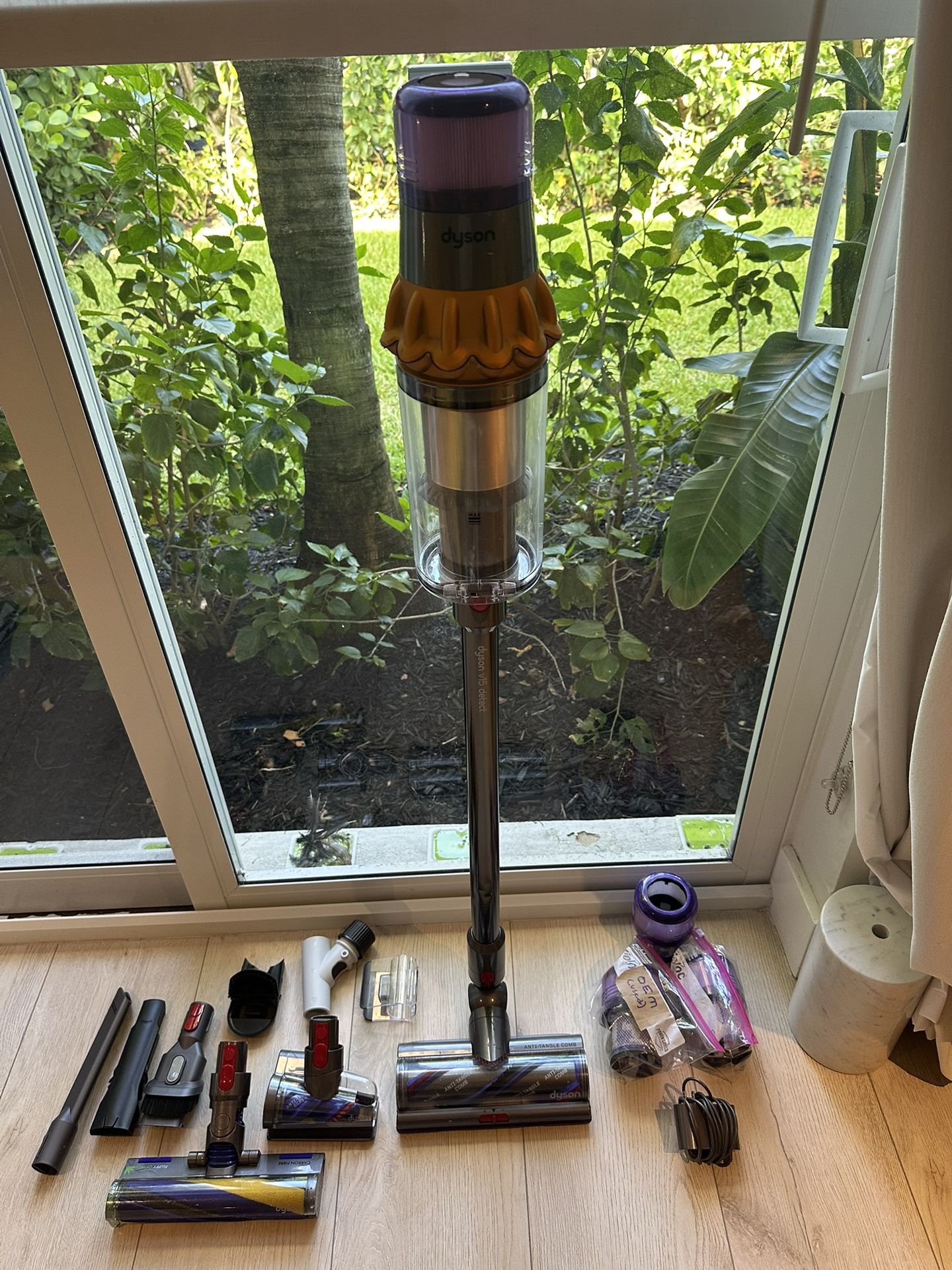 Dyson V15 Detect