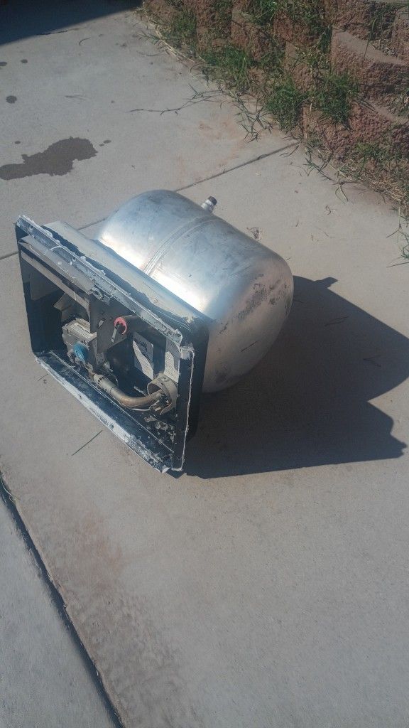 Atwood 6 Gallon Hot Water Heater For Small RV