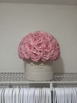 The Million Roses Pink Eternal Bouquet