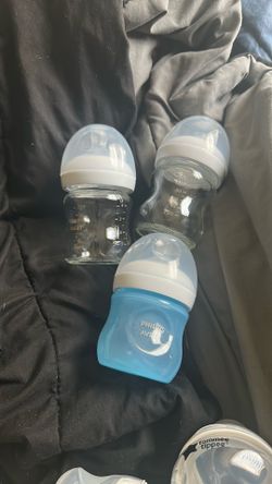 3 Philip avent bottles