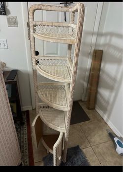 Corner wicker shelf