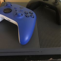 Microsoft Xbox One S 500GB Console Deep Blue Special Edition for Sale in  San Antonio, TX - OfferUp