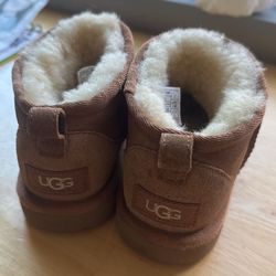 UGG Size 1
