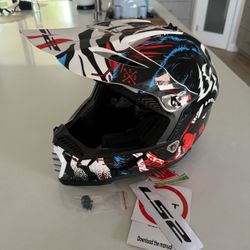 Helmet BRAND NEW