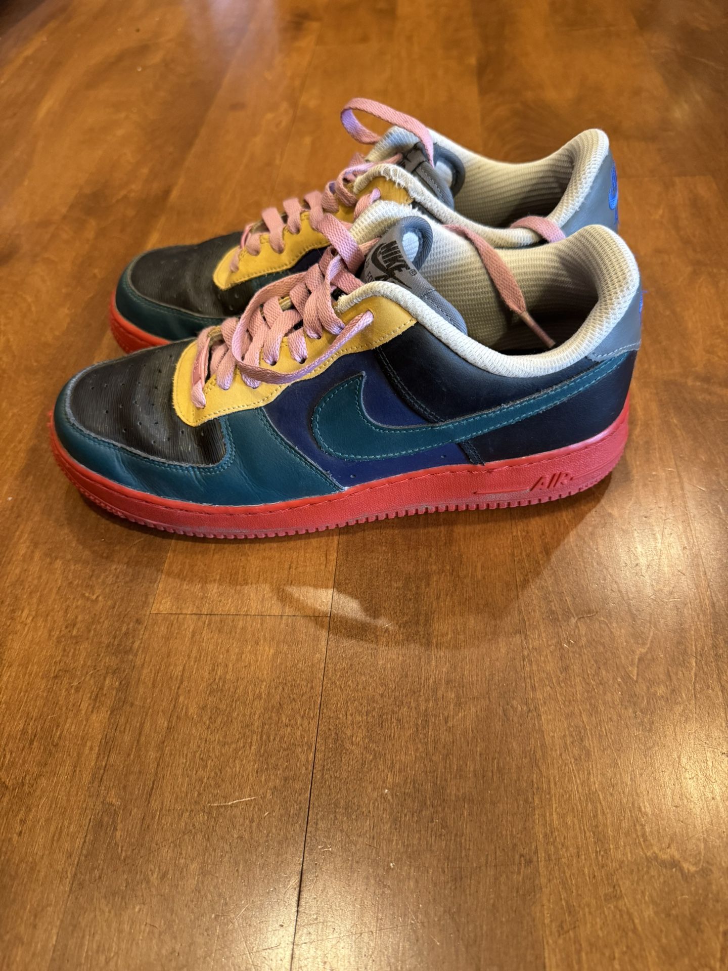 Men’s Nike Air Force One multicolor sneakers shipping available