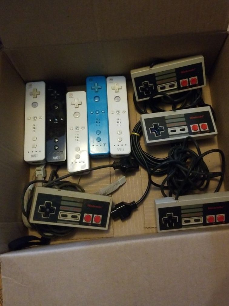 Miscellaneous Gaming Controllers And Accessories