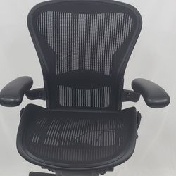 HERMAN MILLER AERON SIZE B ERGONOMIC CHAIRS FULLY LOADED LIKE NEW (REFURBISHED)