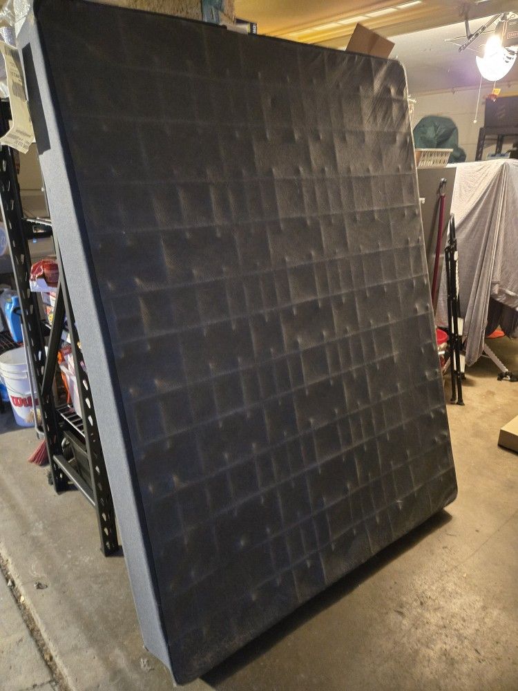Box Spring Queen