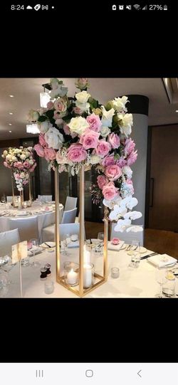Gold flower stands!!
