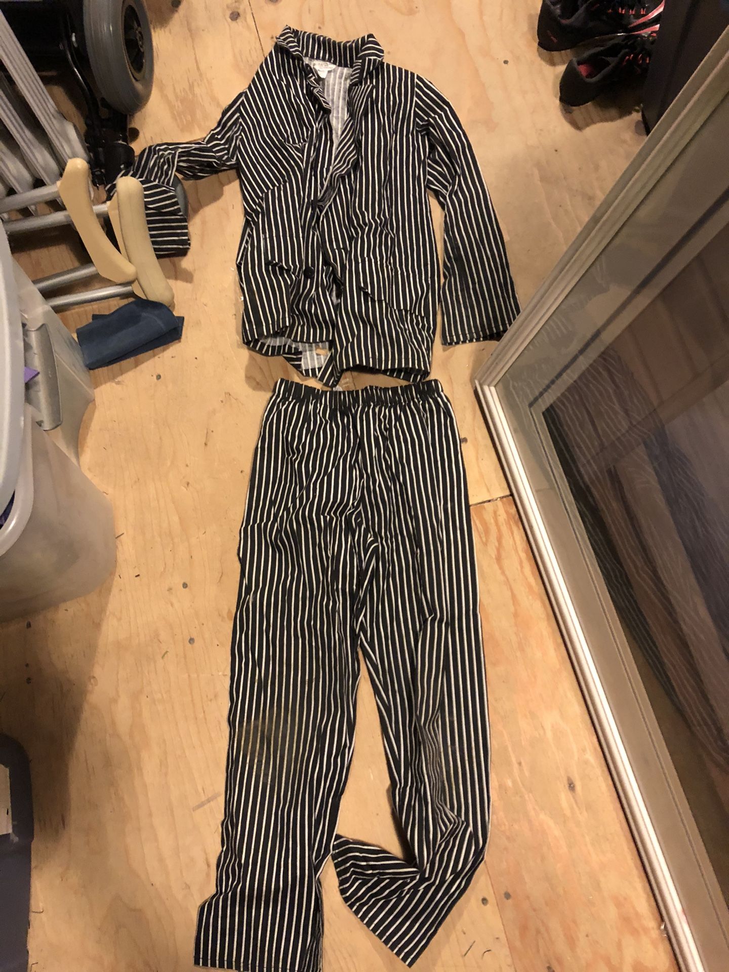 Kid’s Halloween gangster costume