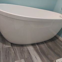 High Gloss Acrylic Soaker Tub