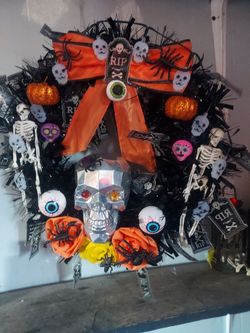 HALLOWEEN WREATHS HANDMADE $20.00 EACH