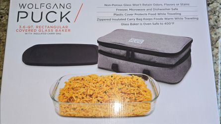 3.6 quart Wolfgang Puck rectangular glass dish, plastic lid, and a zippered insulated carry bag