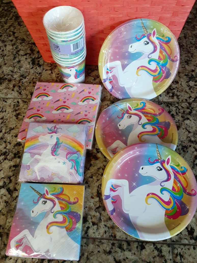 Unicorn plates,napkins and cups