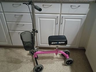 Knee scooter