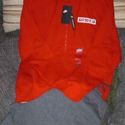 FIRM IN MERCED‼️NO TRADES SELLING AS A SET ‼️MENS SIZE LARGE NEW WITH TAGS