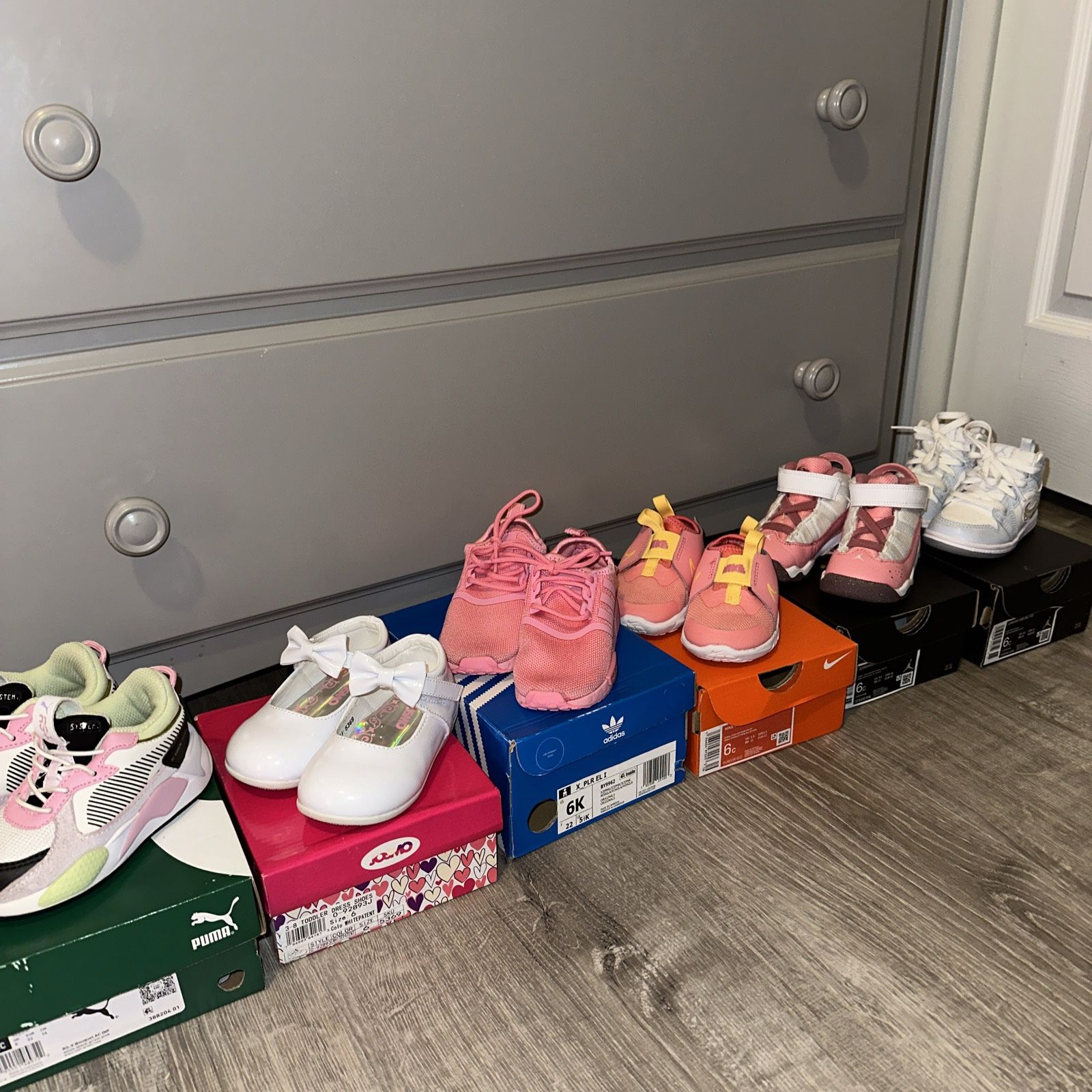 LOT toddler Size 6 Sneakers 