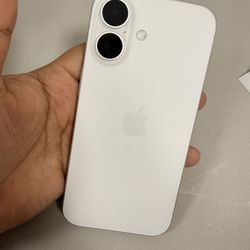 Iphone 16 - white 