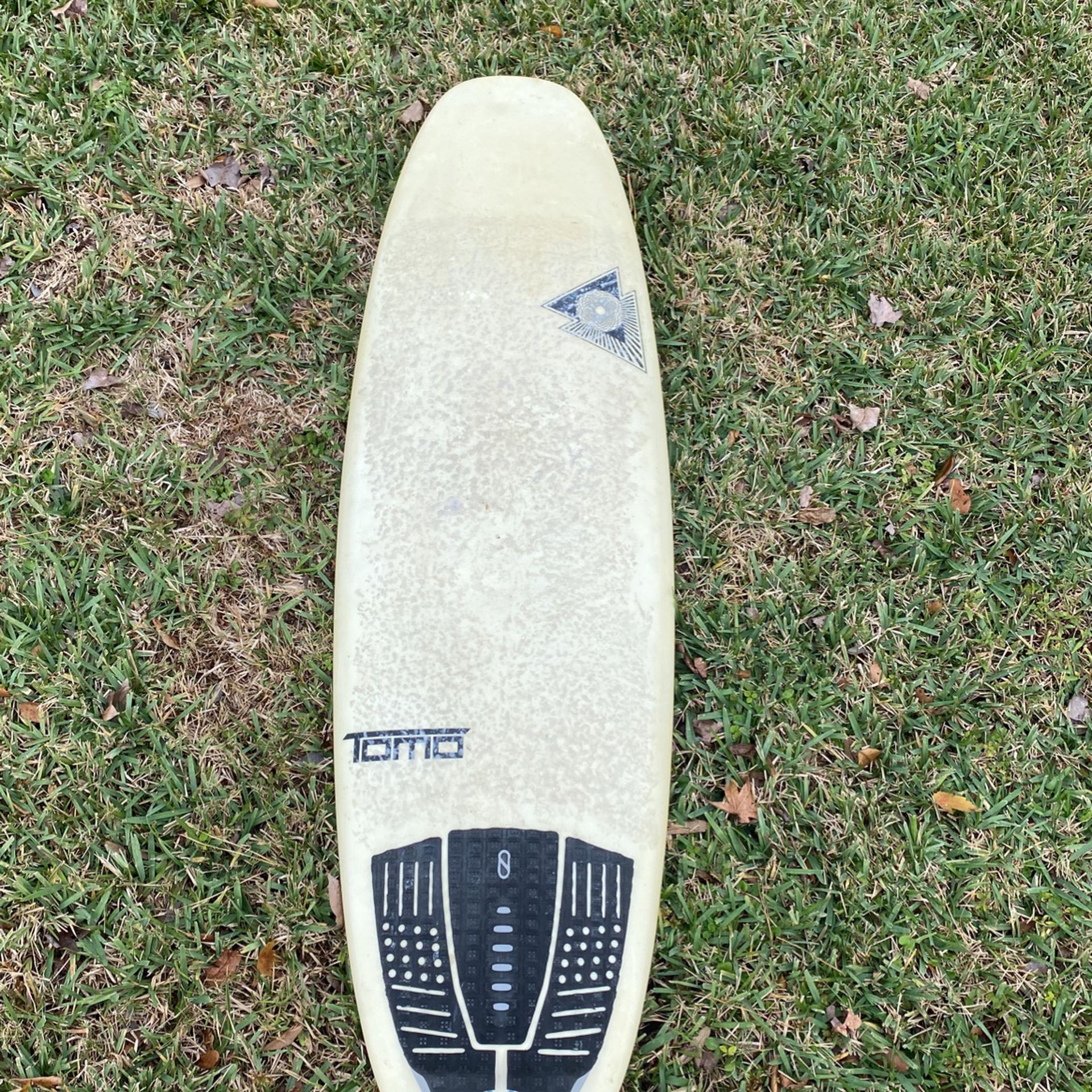 Tomo Evo 5’ 6” Surfboard with 