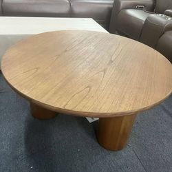 coffee table，$$280