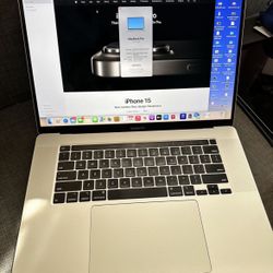MacBook Pro Touch Bar 