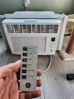 Window Air Conditioner with Remote