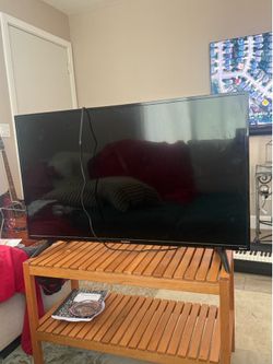 WestingHouse Roku 38 inch TV
