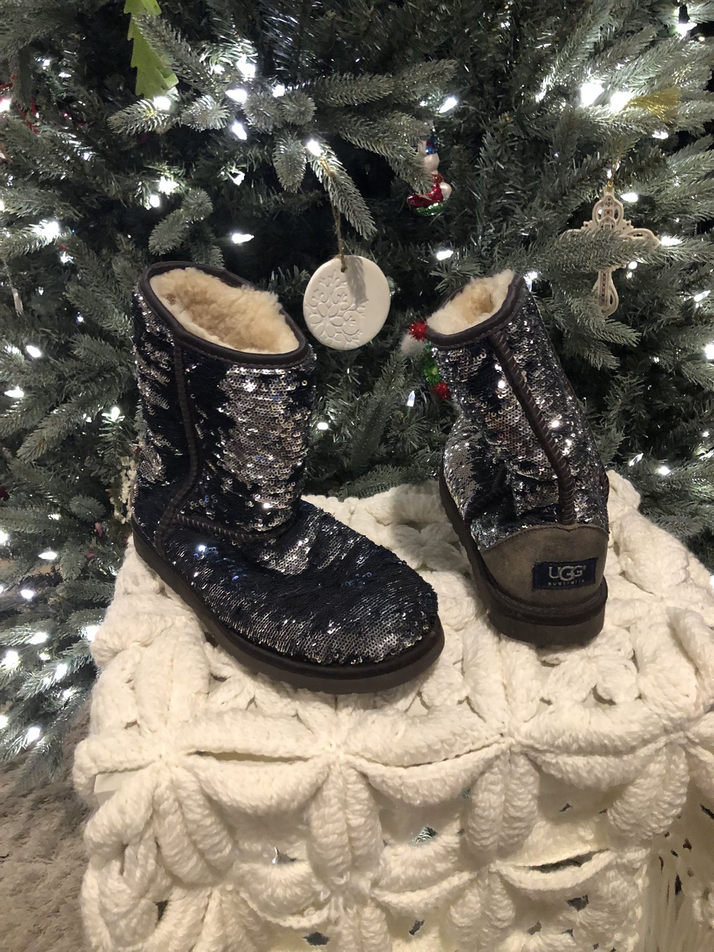 UGG Lined Sequin Boots - Size 8 Two Tone Navy/silver