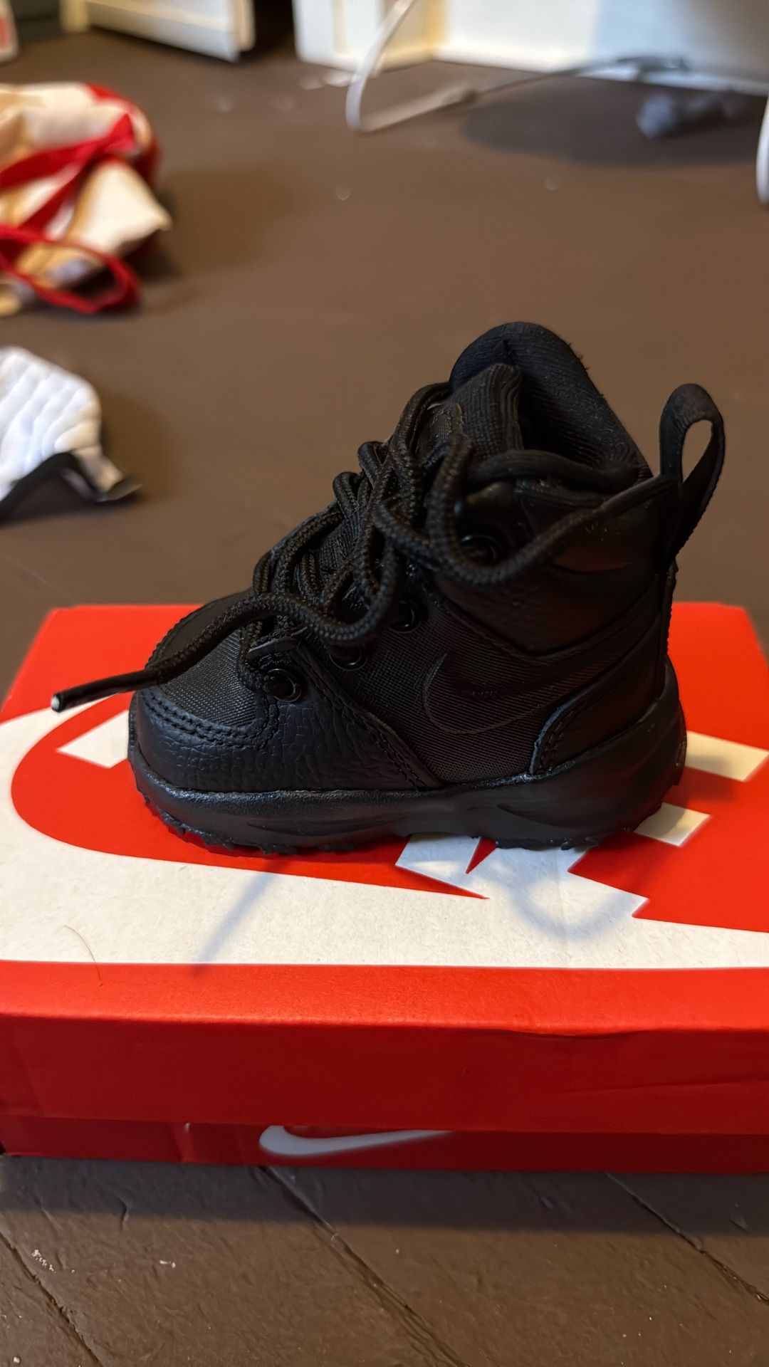 toddler acg boots all black