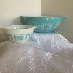 2 Vintage Pyrex Mixing Bowl Blue Turquoise 4 Qt. Amish Butterprint Cinderella 444