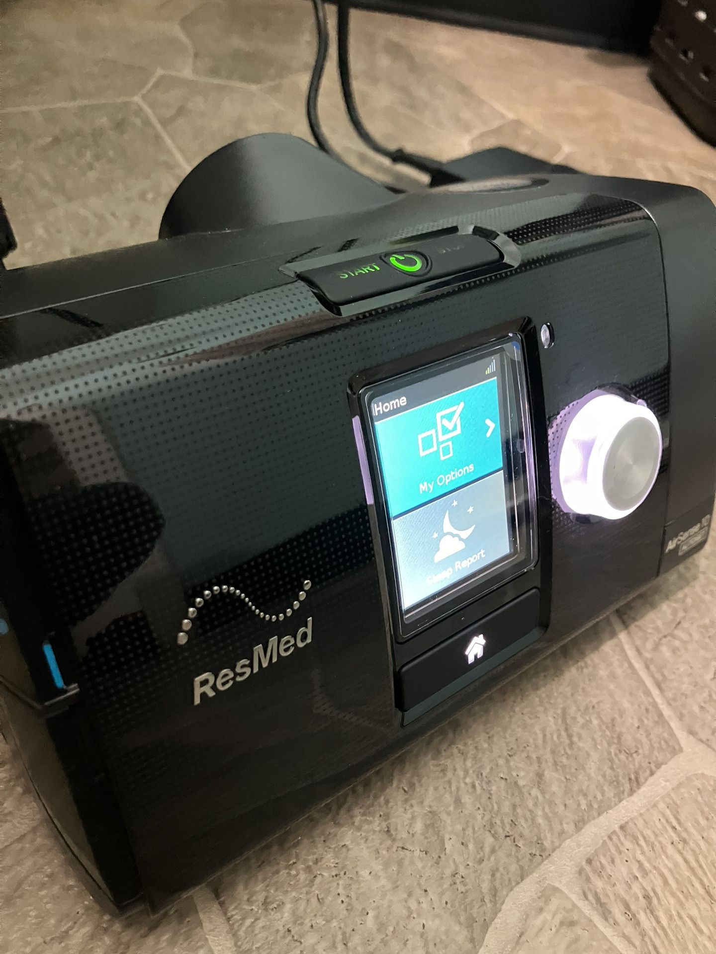 ResMed AirSense 10 CPAP Machine. Máquina respiratoria.