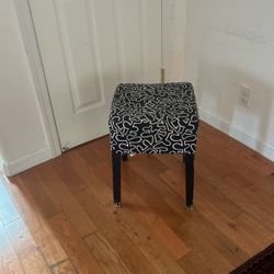Small Chair 