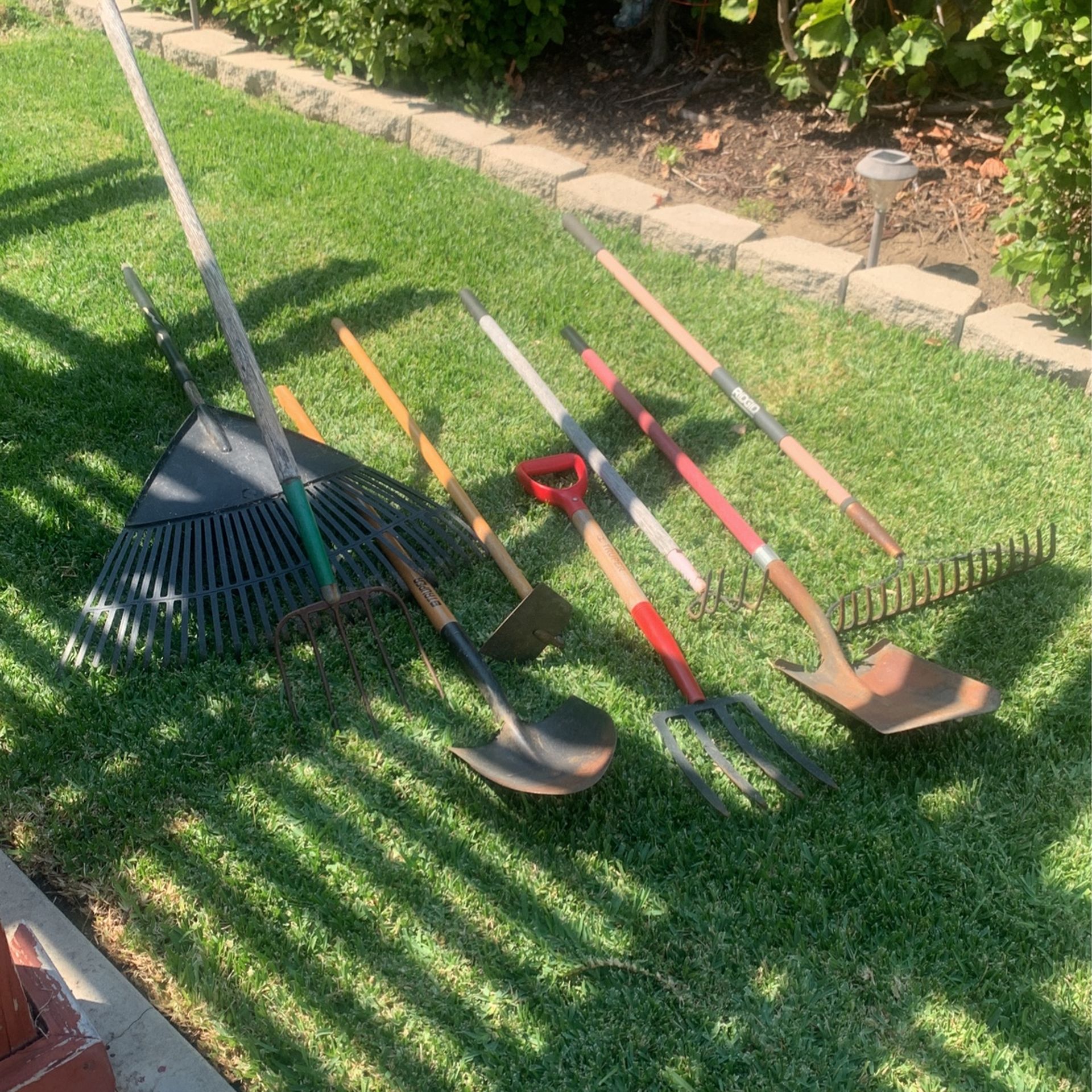 Garden Tools: Rake Shovel Hoe Pitch Fork