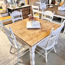 Kitchen Table + 4 Chairs 