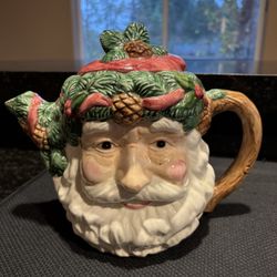 Vintage Christmas Tea Pot w/lid