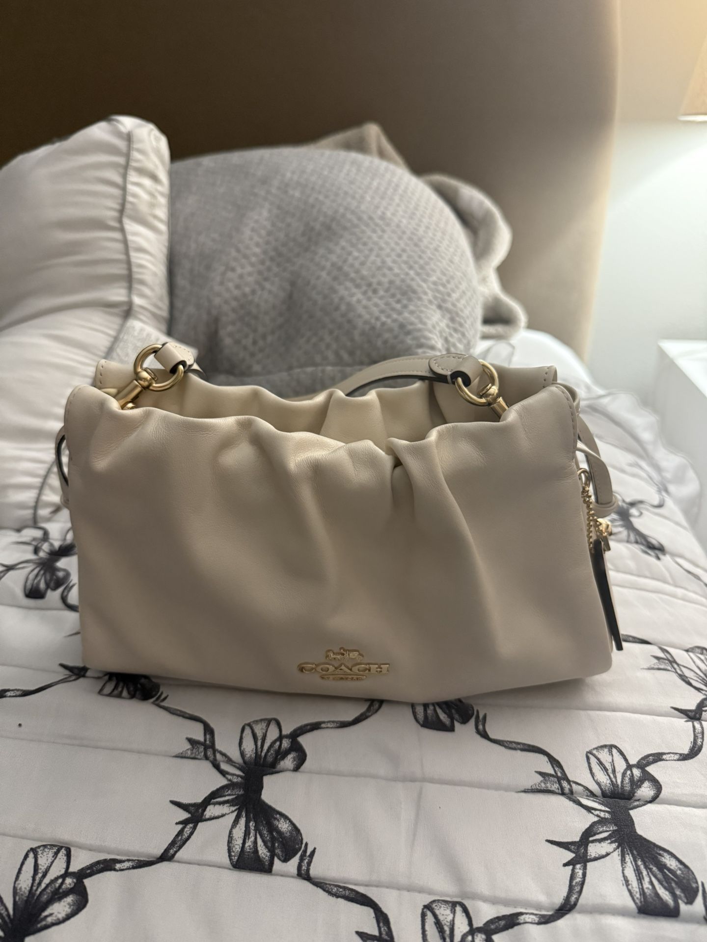 Coach Faye Shoulder Bag