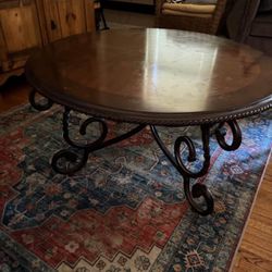 Steve Silver Company Crowley Cocktail Table, Wood Top and Metal Elegant Rope Twists Bases,