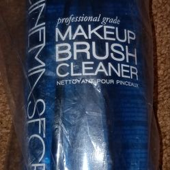 Cinema professional grade makeup brush cleaner 32oz