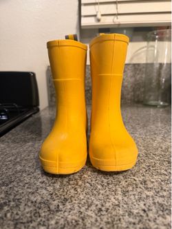 Totes rain boots size 5