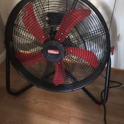 Metal Floor Fan Hyper Tough