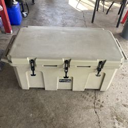 Grizzly 150 Ice Cooler