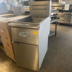 Avantco Fryer 