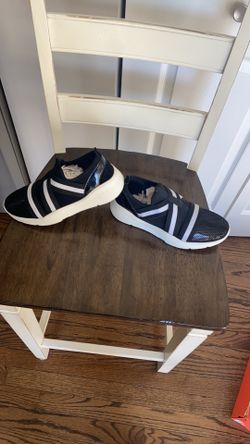 Steve Madden Black Sneakers 