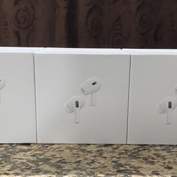 Airpod Pros 2nd Generation (USB-C) Magsafe Charging Case (Comes With Warranty)