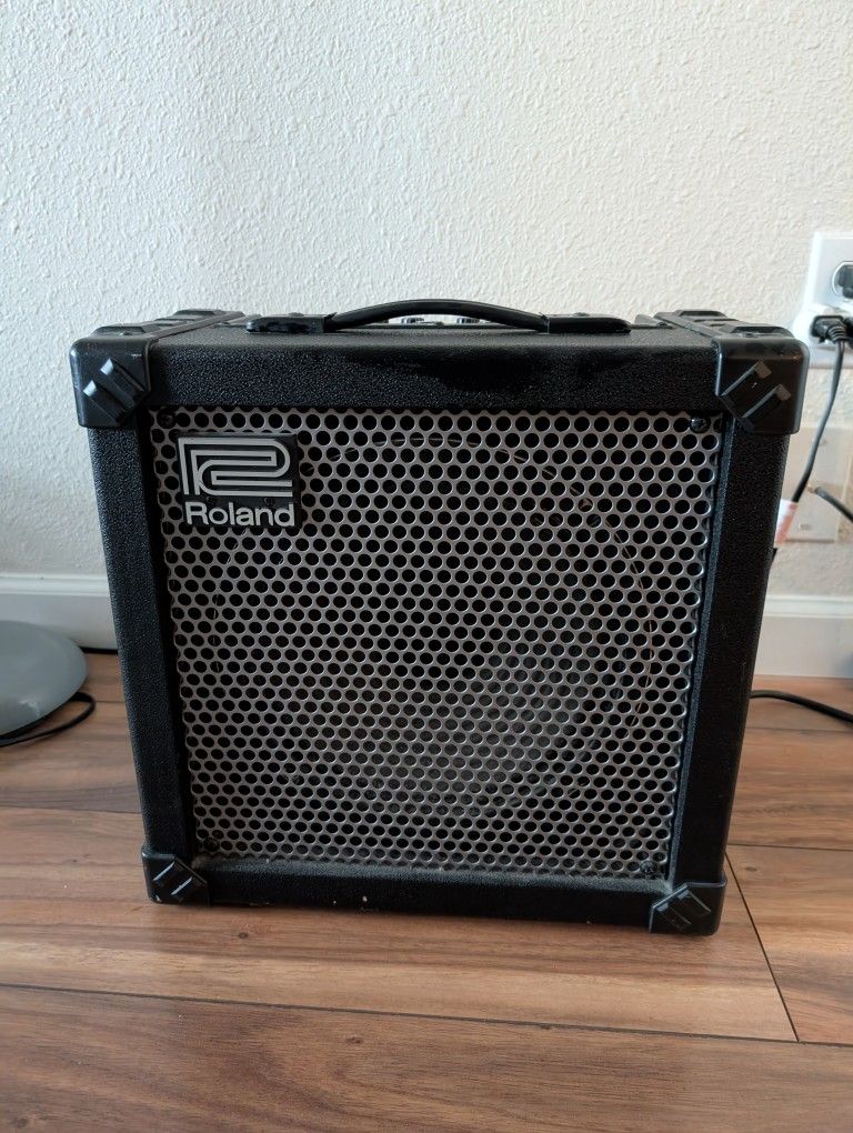 Roland Cube 30W Guitar Amp – Great Condition