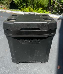 Igloo cooler maxcold 62qt