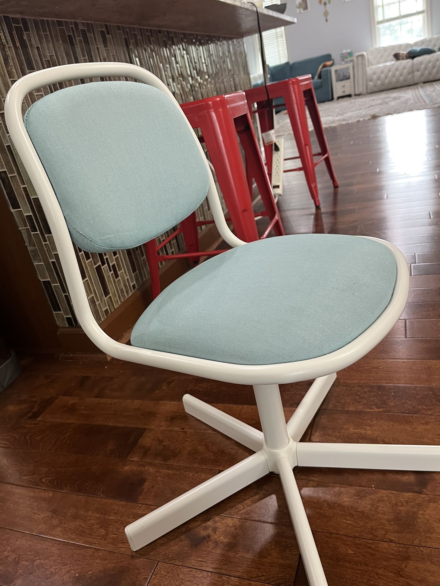 Rotating Kids Office Chair